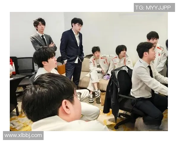 赛后分析TES与JDG对决中的战术灵活性与应变能力探讨 赛后分析TES与JDG对决中的战术灵活性与应变能力探讨