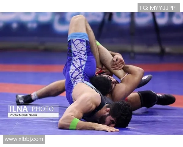 国足迎战伊朗腾讯视频直播精彩赛事全程回顾与分析